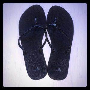 Sanuk Flip Flops
